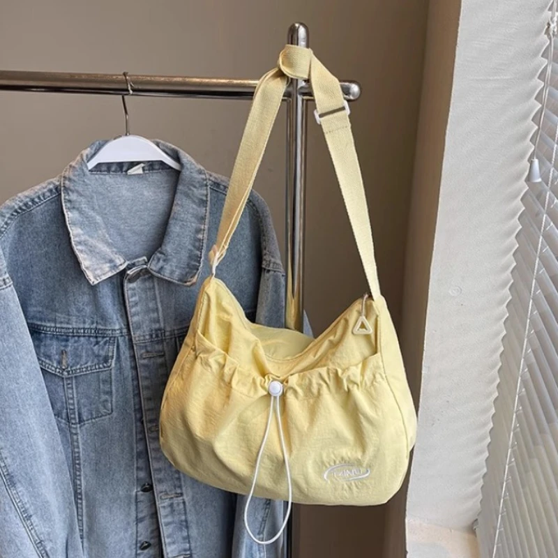 

Large Capacity Nylon Cloth Ladies Crossbody Bag Candy Color Pleated Design Women's Shoulder Bag Portable String Female Handbags