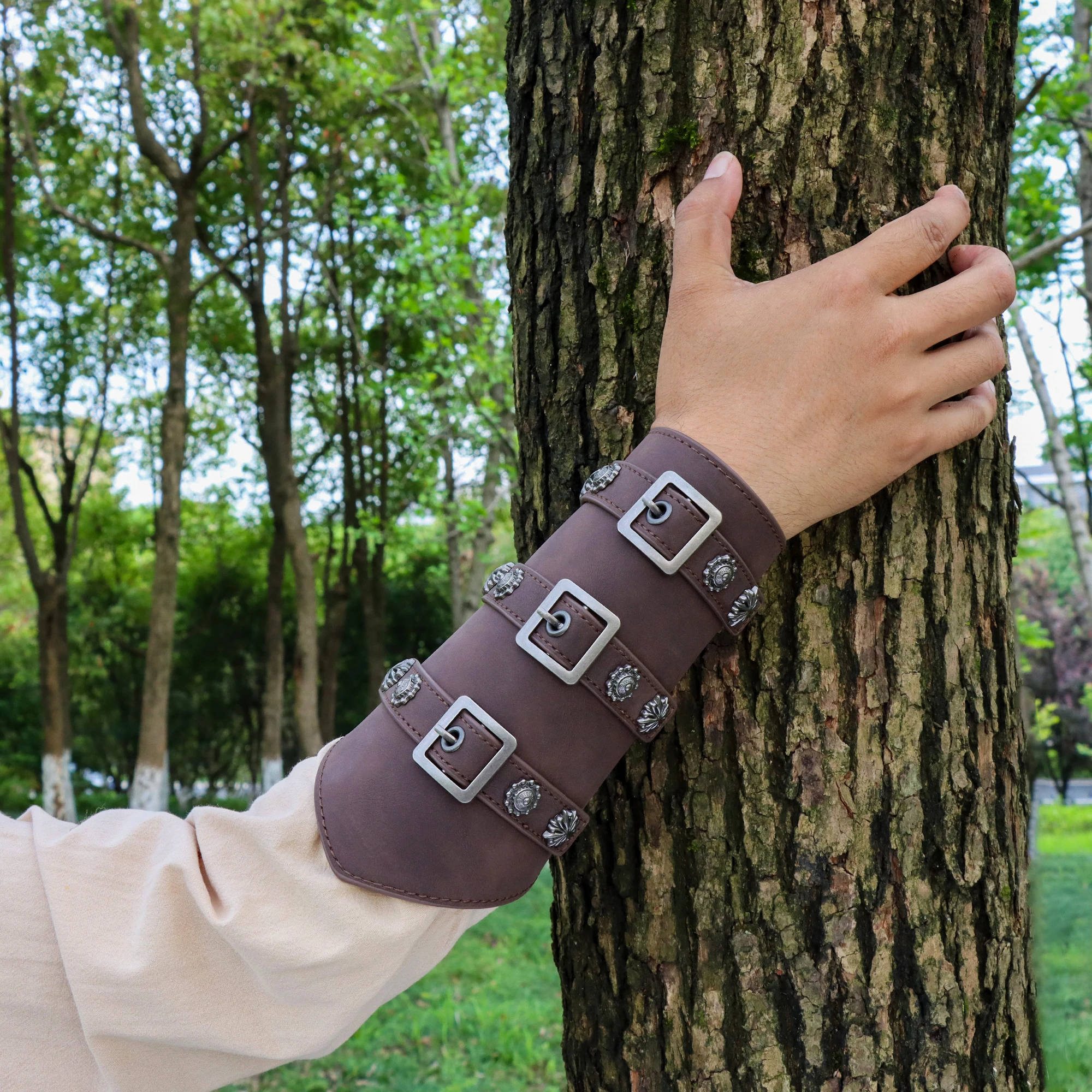 1 قطعة القرون الوسطى بولي Leather الجلود مشبك دعامات فارس LARP الرجعية عصر النهضة واقيات للذراع هالوين زي ملحق للحزب موضوع #4