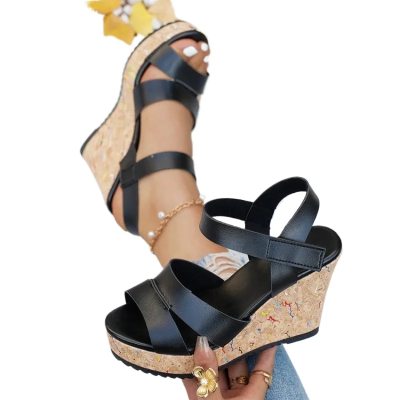 Damen Plateau-Sandalen in Silber, Sommer 2026, Kork-Keilabsatz, Übergröße 43, PU-Leder, Freizeitschuhe
