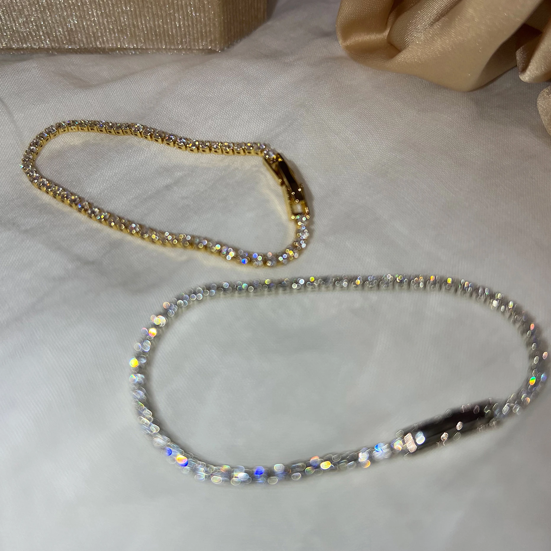 Pulseras clásicas de lujo con diamantes de imitación chapados en oro de 18K para mujer, pulseras de circón simples brillantes, joyería, regalos de