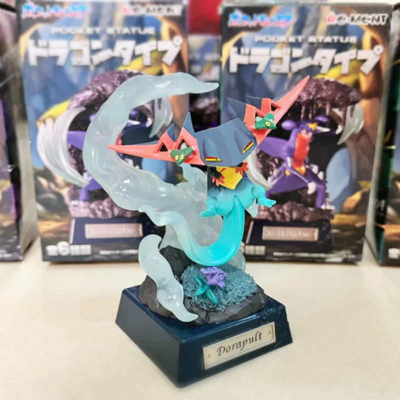 الأصلي إعادة مينت البوكيمون جيب تمثال التنين نوع Dragonite Flygon السلمس Garchomp Goodra Dragapult نموذج الشكل اللعب