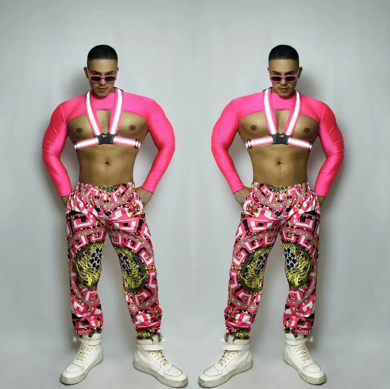 Nightclub DJ DS Rave Show Costume Muscle Man Gogo Fluorescence Green Tops Camouflage Pants Reflective Performance Clothes