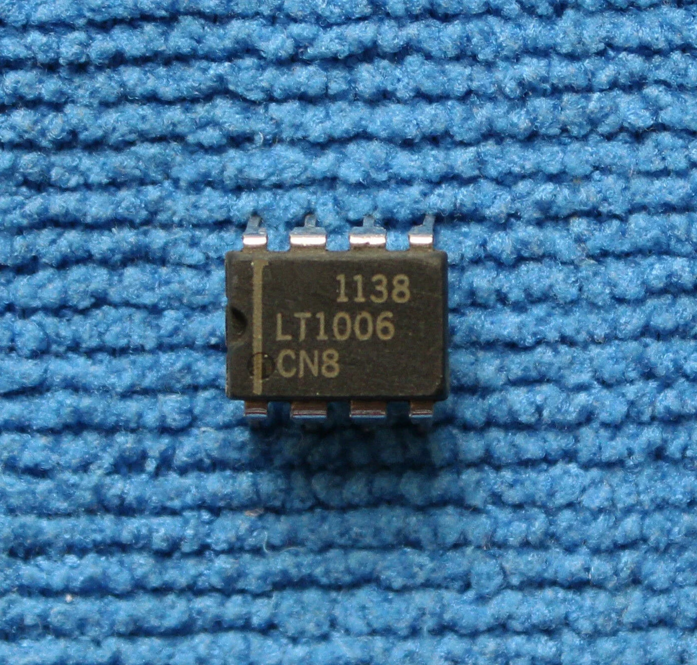 1PCS LT1006S8 LT1006CN8 LT1006 - Precision, Single Supply Op Amp