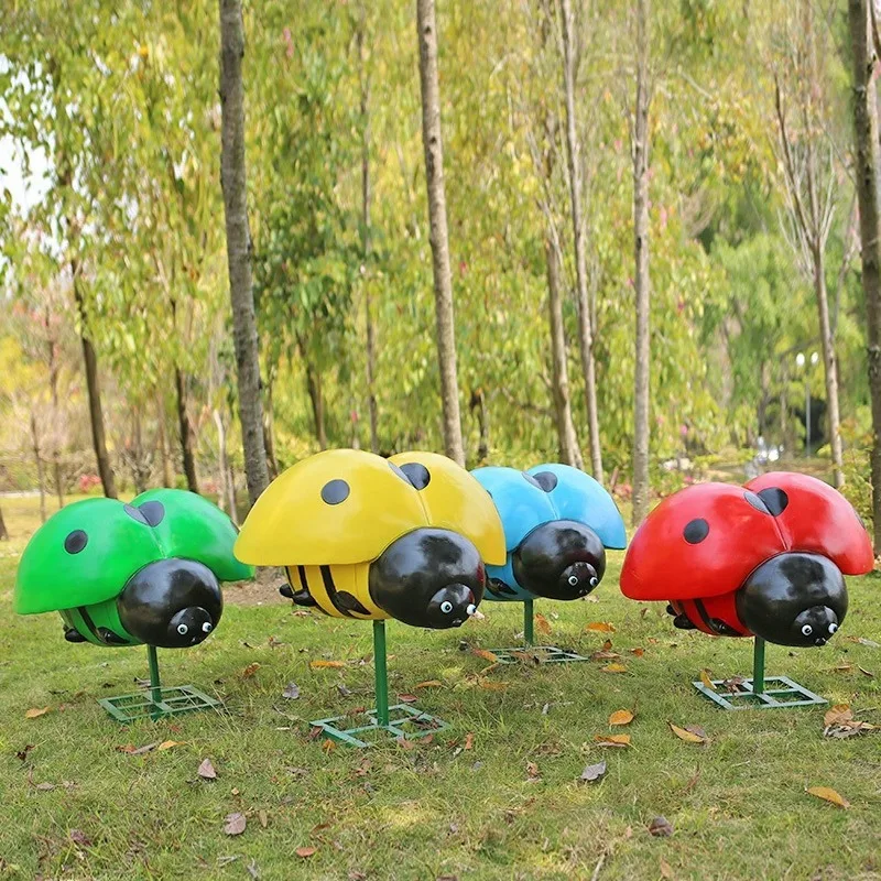 Outdoor garden landscape sculpture beetle seven stars ladybug park ornament park scenic spot sketch community lawn decoration