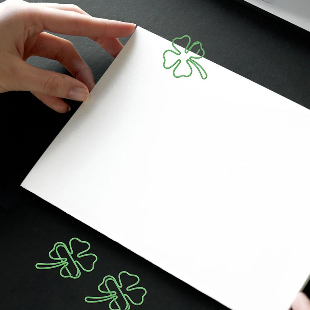 50 Buah Klip Kertas Penanda Logam Berbentuk Semanggi Empat Daun untuk Buku Kantor Sekolah Klip Penanda Portabel Multifungsi