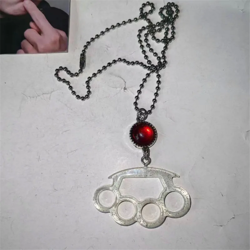 2000s Kawaii Pink Sweet and Cool Style Knuckle Brace Necklaces, Gyaru Spicy Girl Boxing Knuckle Necklace Y2k Scene Accessories