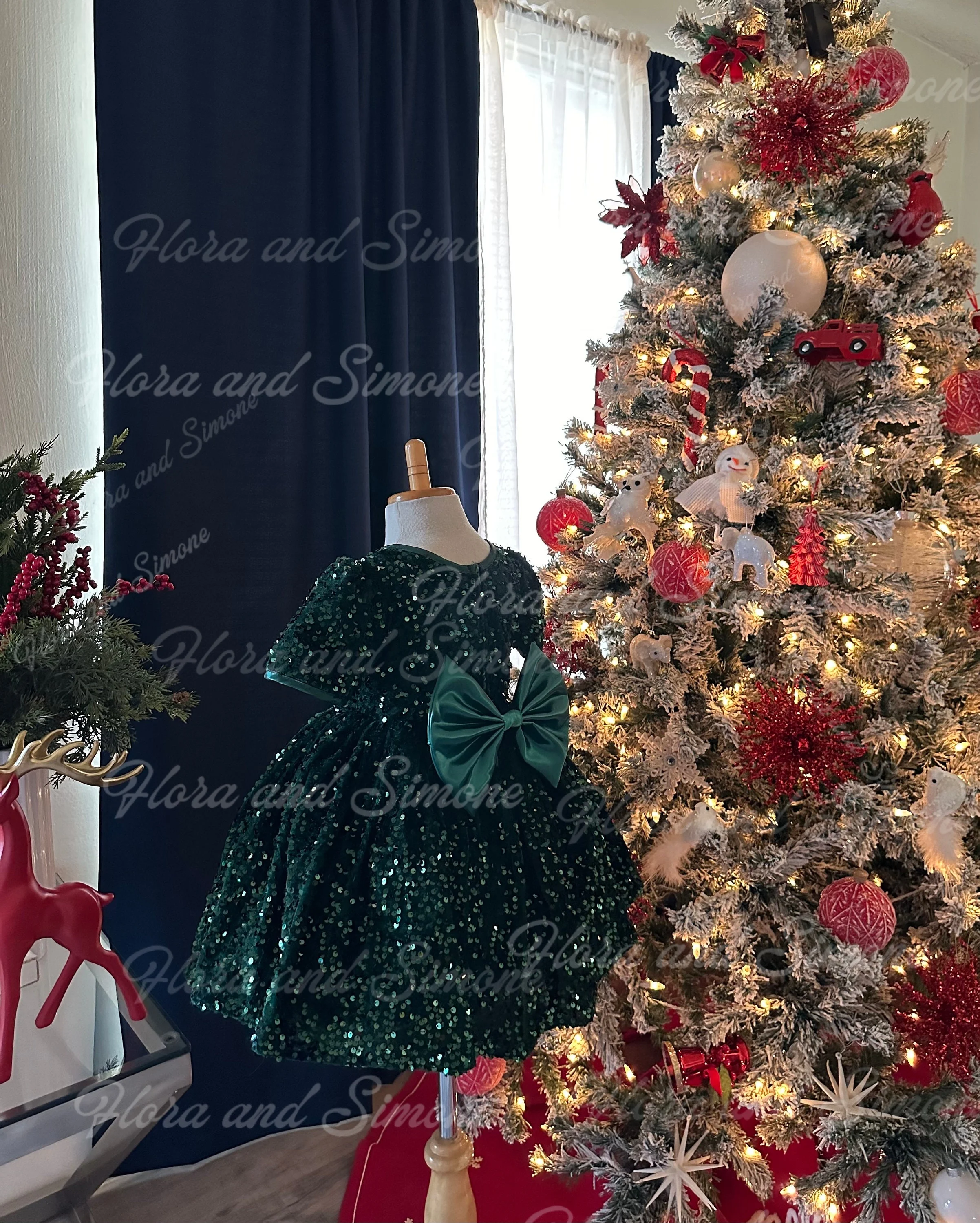 Christmas Green Elegant Velvet Sequin Cap Sleeve Knee Length Flower Girl Dress for  Photoshoot Trendy Twirl Toddler Birthday