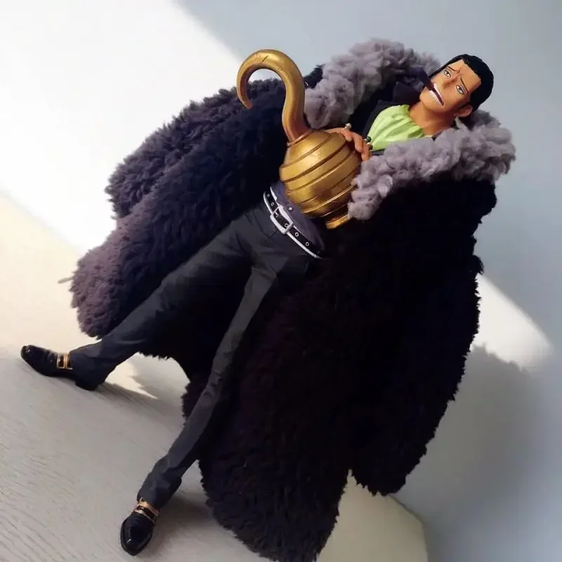 One Piece Shf Series Anime Mr0 Sir Crocodile Handmade New Black Ash Plush Cloak Cape Suitable for 1/12 Size Movable Humanoid Toy