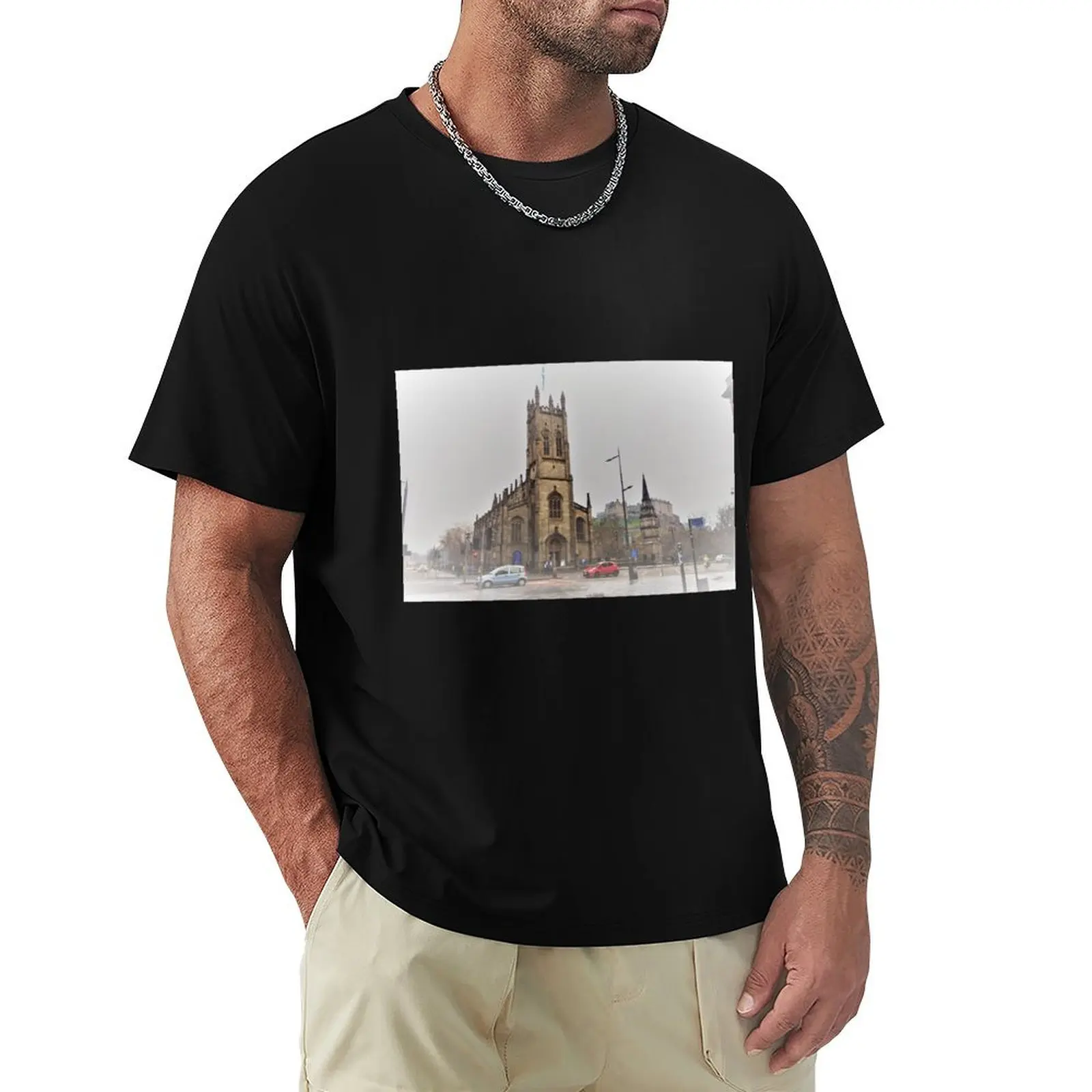 EDINBURGH - Church St. John's and castle in winter T-Shirt man t shirts cotton T-Shirt