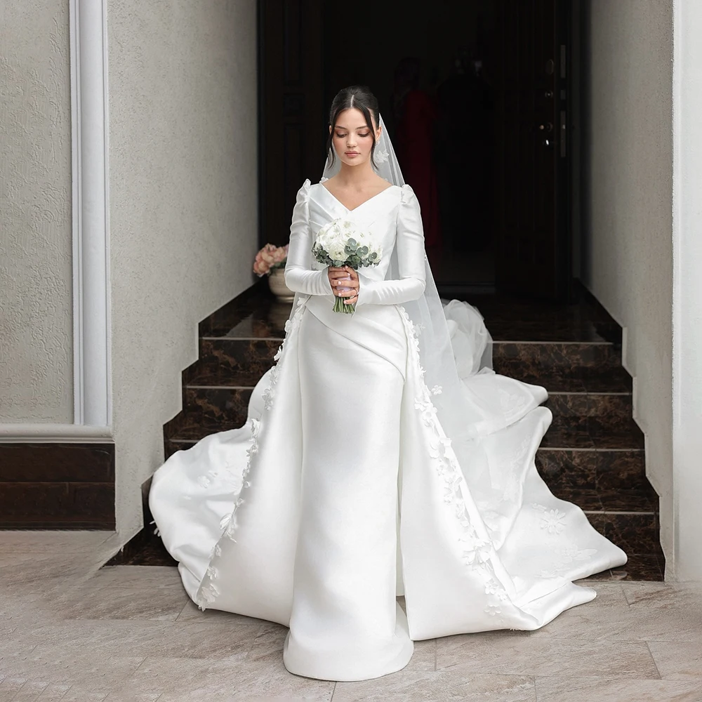 Customized V-neck Appliques Full Sleeves Satin Wedding Dress Watteau Train Mermaid Pleat Bride Gown Floor Length Wedding Gown