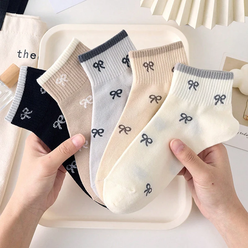 5 Paar süße Damen-Söckchen mit Schleife, weiche, atmungsaktive Baumwoll-Kurzsocken, modische, lässige Alltagssocken für Teenager-Mädchen – Detail 4