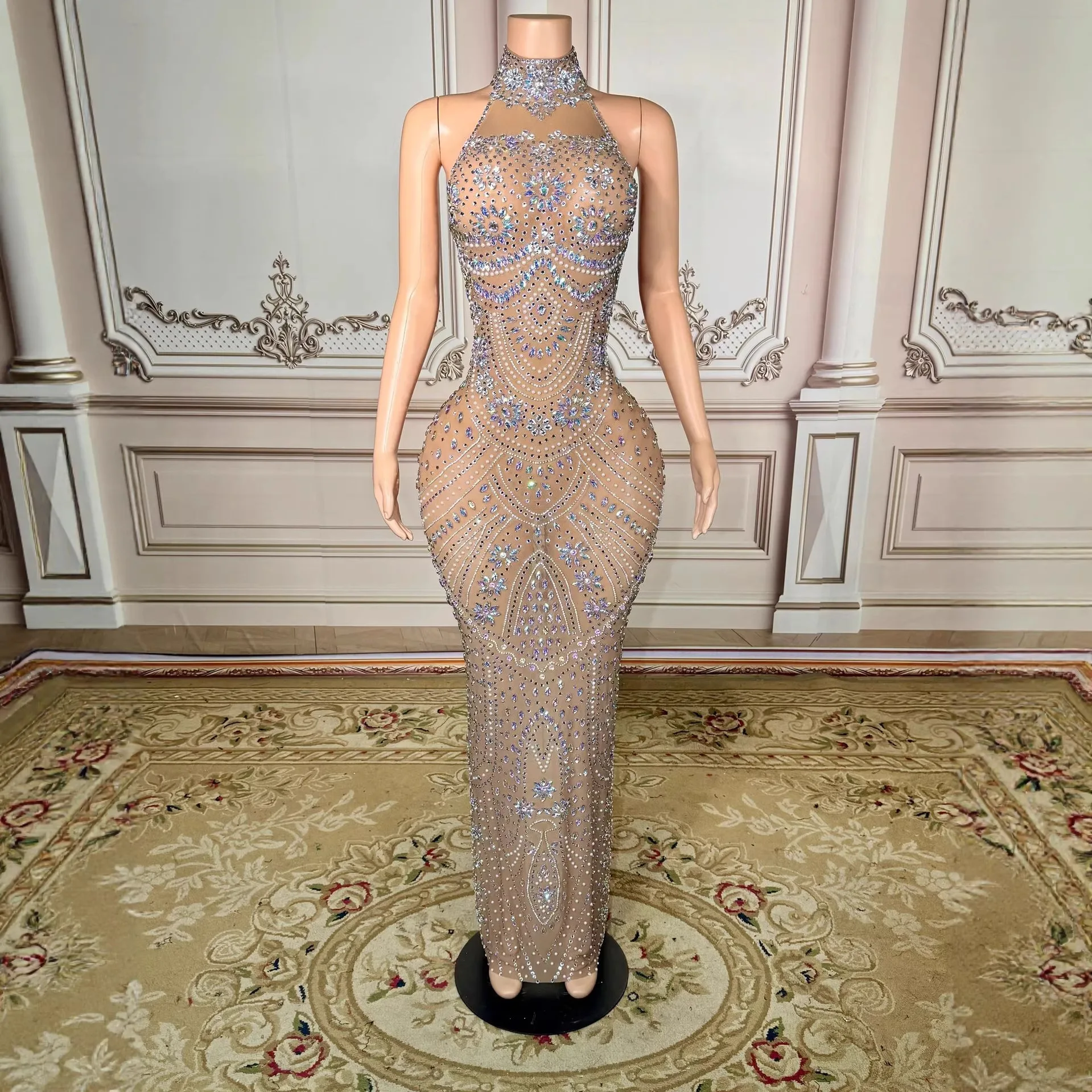 Luxury Luxurious Sequined Sexy Nude Trailing Long Dress for Party Performance Red Carpet Walk in Gown