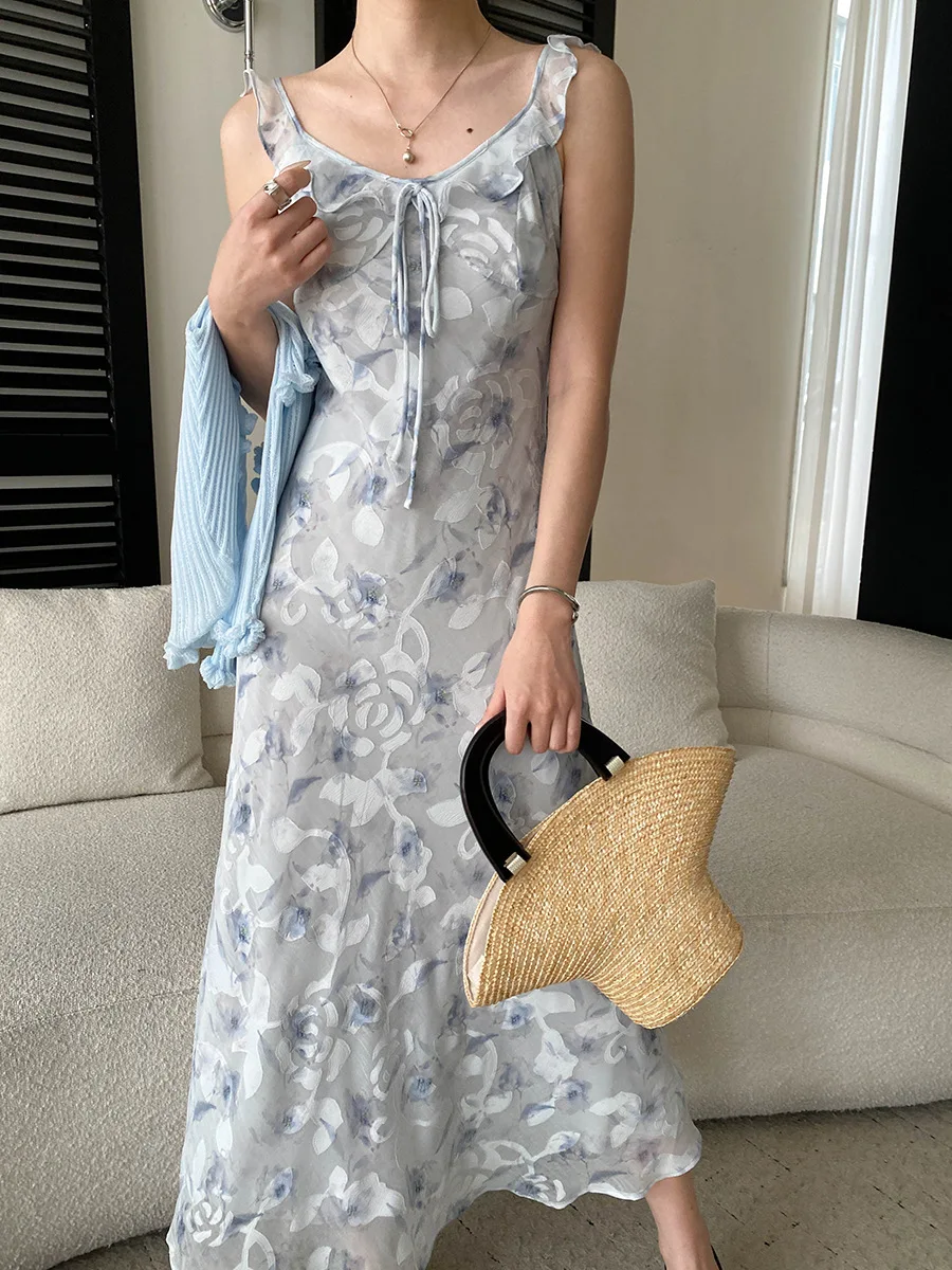 Frühlings- und Sommer-Set für Damen: Rüschenkleid mit Schnürung und Blumenmuster sowie Strickjacke – Detail 6