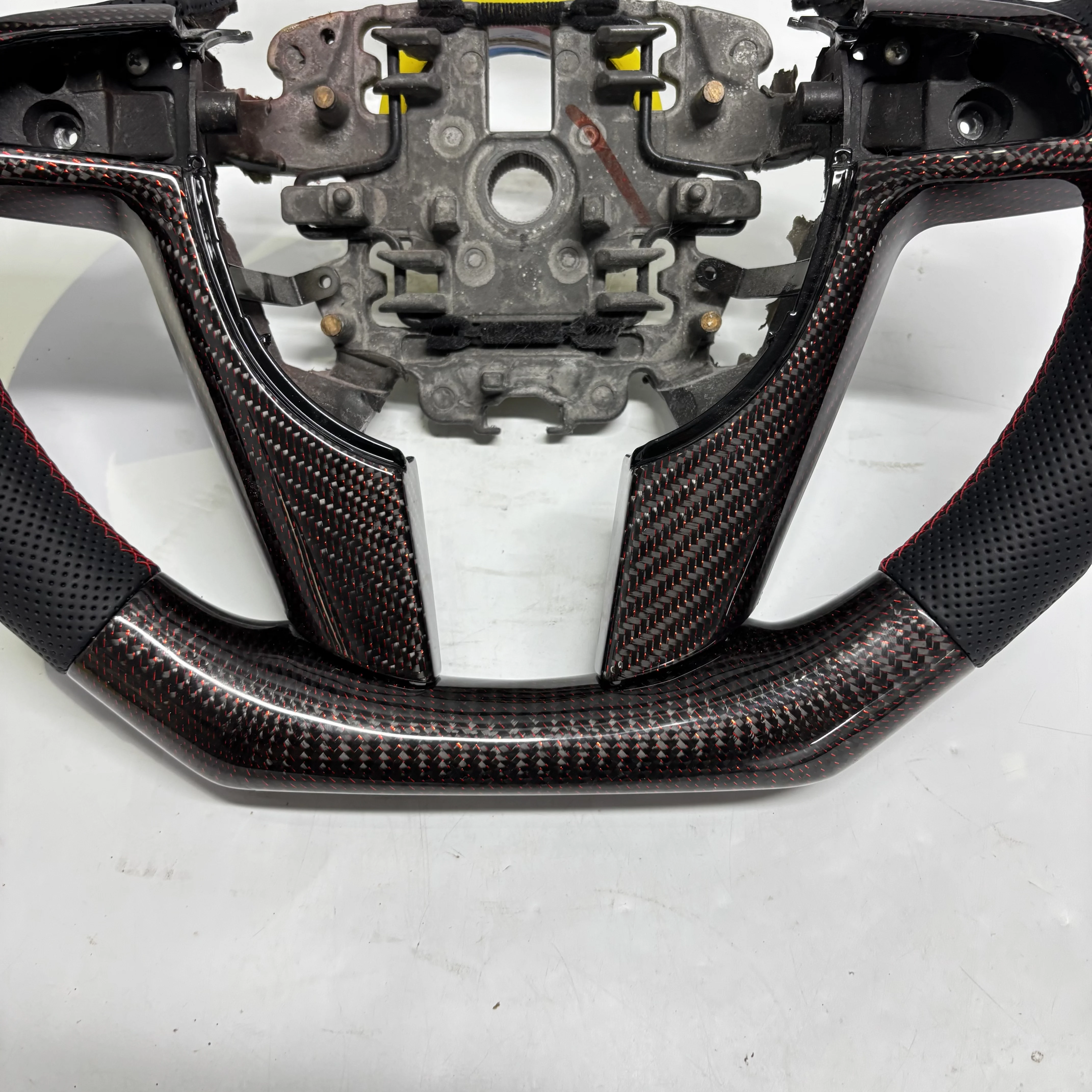 Новое рулевое колесо из углеродного волокна для Pontiac G8 2008 Holden VE GXP HSV sv6 + Trim