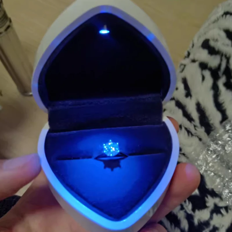 Heart Shaped Jewelry Ring Box with LED Light Luxury Velvet Rubber Display Storage Organizer for Engagement Wedding Packaging Box