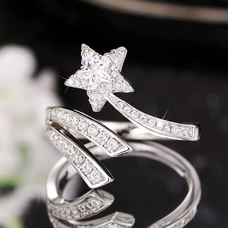 Huitan Star Finger Rings dla kobiet Opaska o zmiennym rozmiarze Srebrny kolor Błyszcząca cyrkonia sześcienna Wykwintne kobiece pierścionki Biżuteria modowa