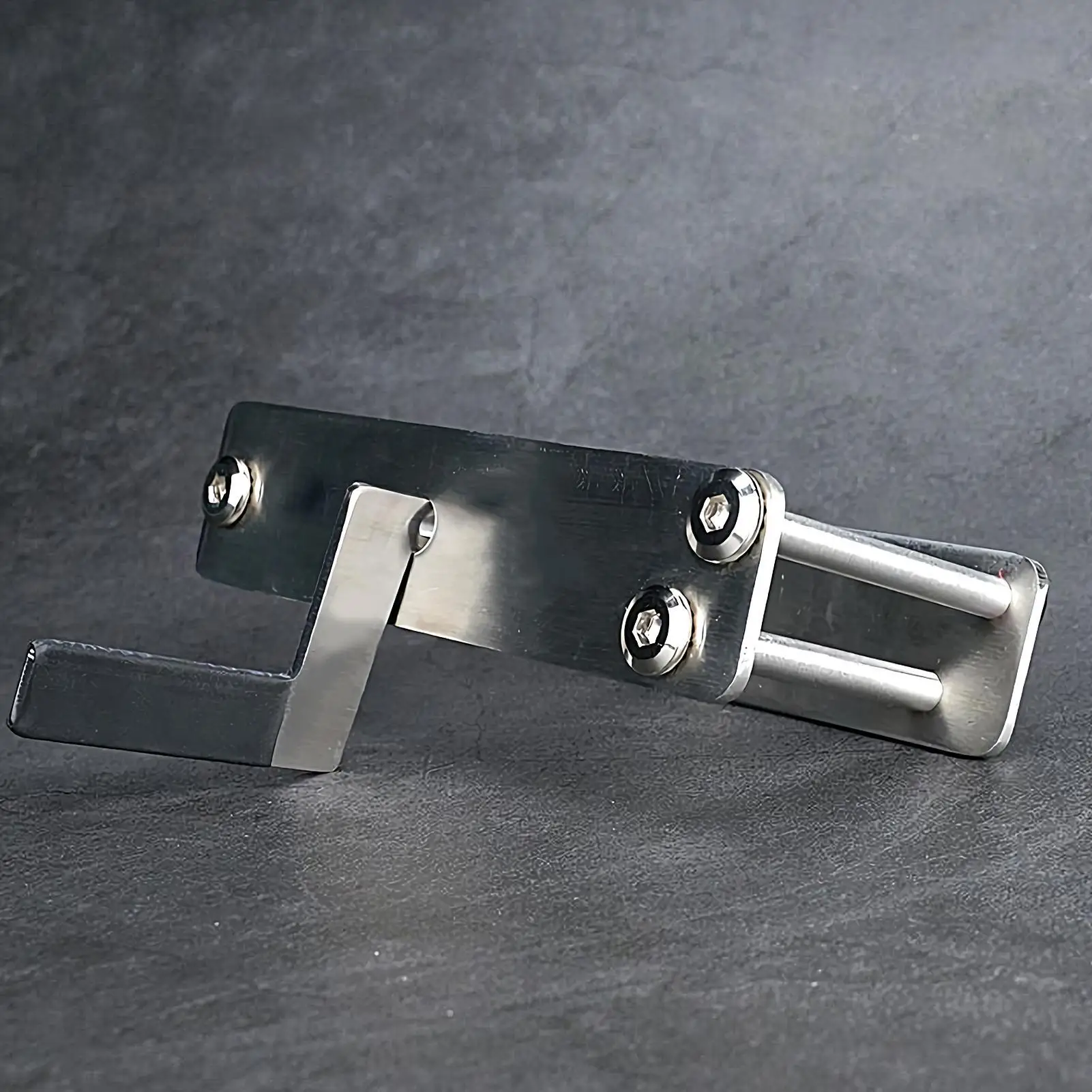 

Boxing Hand Wrap Roller Manual Sports Bandage Winder Wrapping Tool Stainless Steel Organizer for Muay Thai Martial Arts