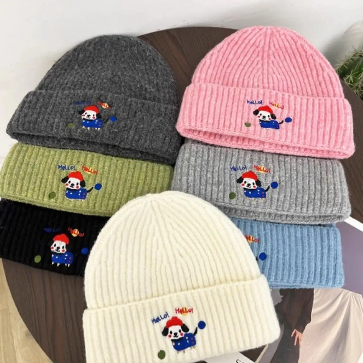 Dog Embroidery Beanie Winter Warm Knit Hat Slim Fit for Women Small Face Outdoor Streetwear Trendy Casual Cold Weather Fashion
