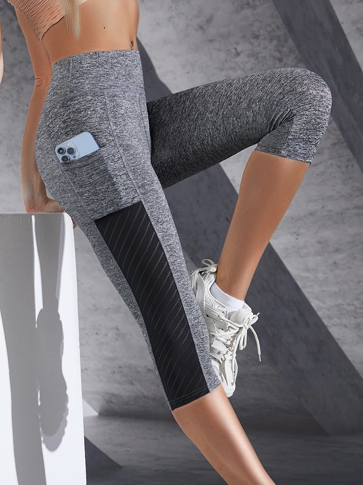 Hochtaillierte, hüfthebende und bauchformende Workout-Caprihose, nahtlose Caprihose mit Mesh-Einsätzen, sportliche Freizeithose für Damen – Detail 11