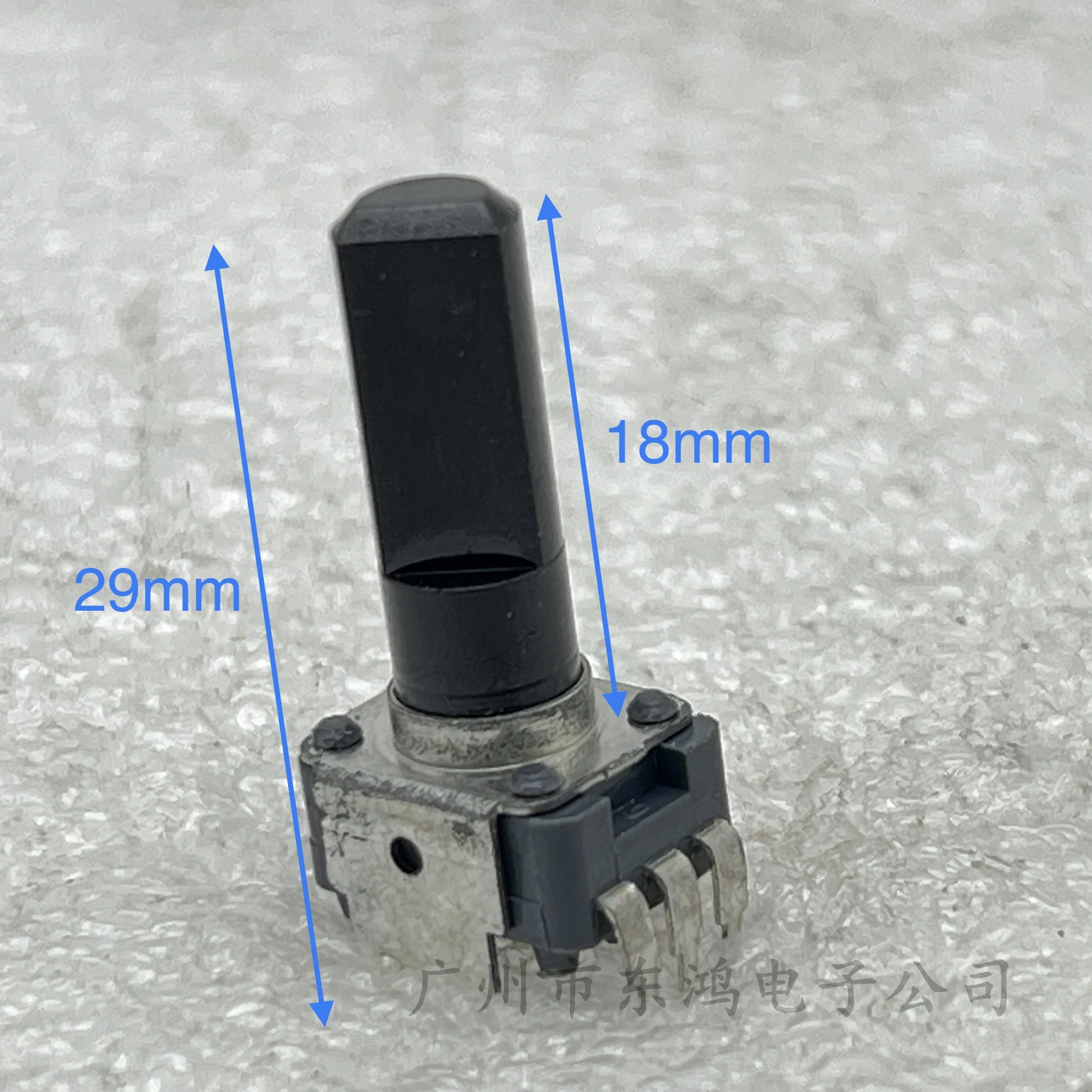 09 Potentiometer B10K 1 PCS shaft length 18mm with midpoint positioning