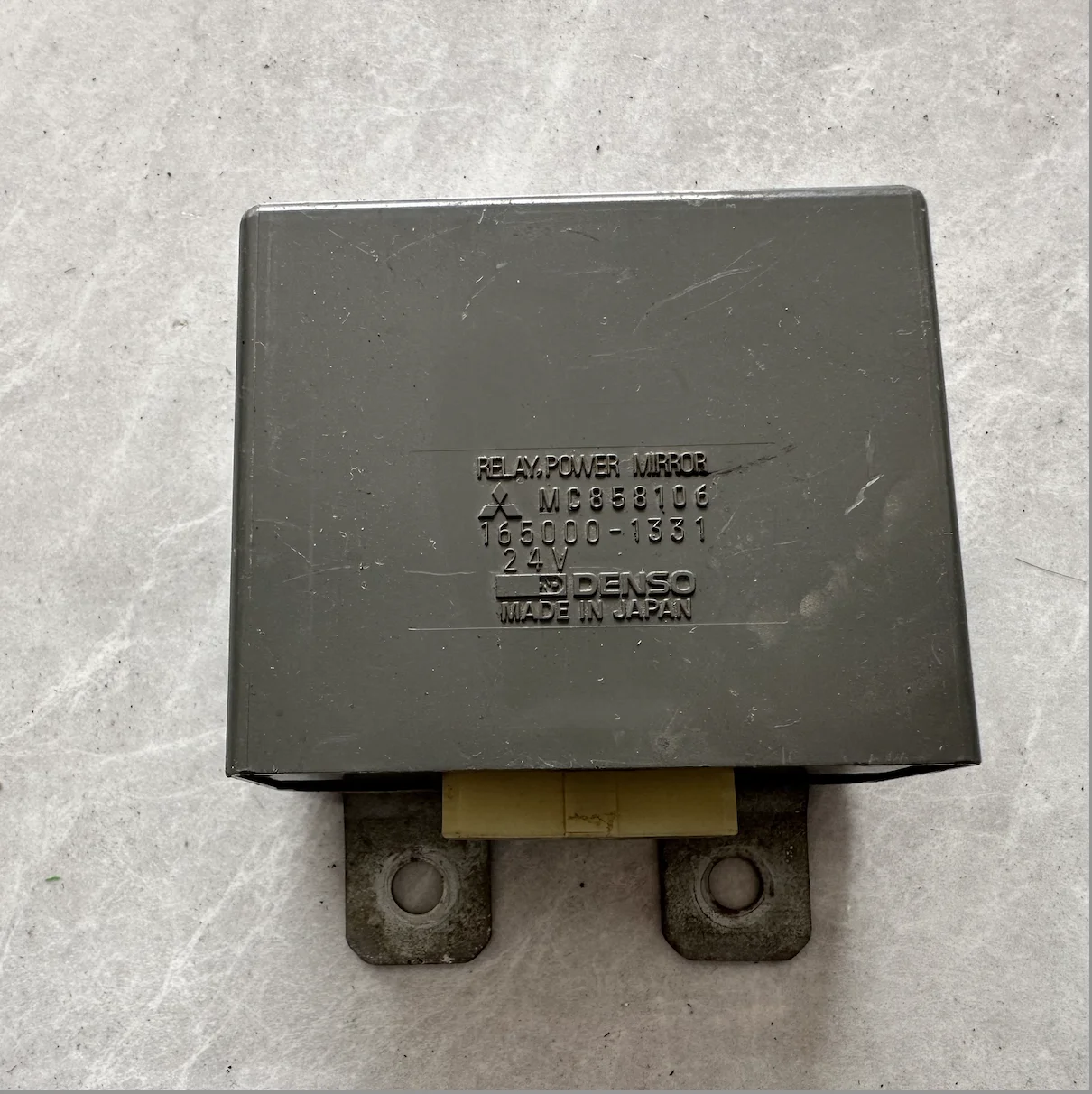 FOR MITSUBISHI FUSO TRUCK RELAY POEWR MIRROR MC858106 / 165000-1331 / 1650001331