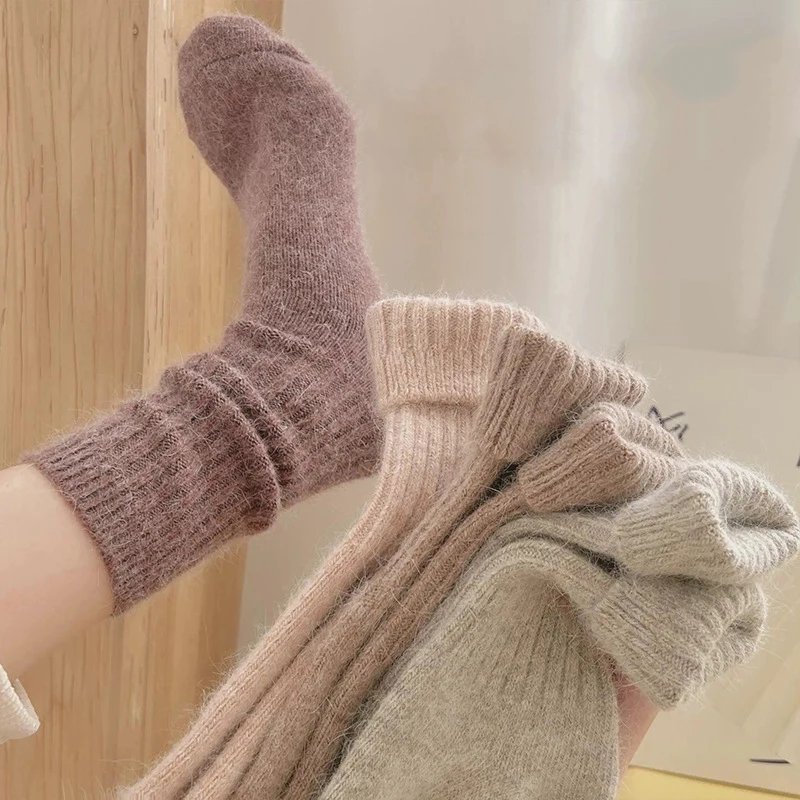 

Women Striped Mid Tube Socks Winter Thermal Thick Cashmere Velvet Warm Cozy Soft Socks for Home Office Outdoor Daily Casual Wear