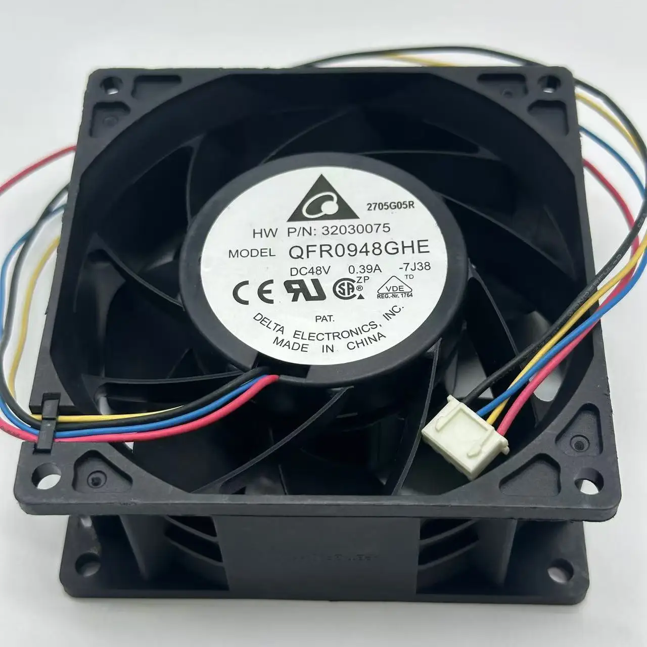 

Delta Electronics QFR0948GHE 7J38 DC 48V 0.39A 90x90x38mm 4-Wire Server Cooling Fan