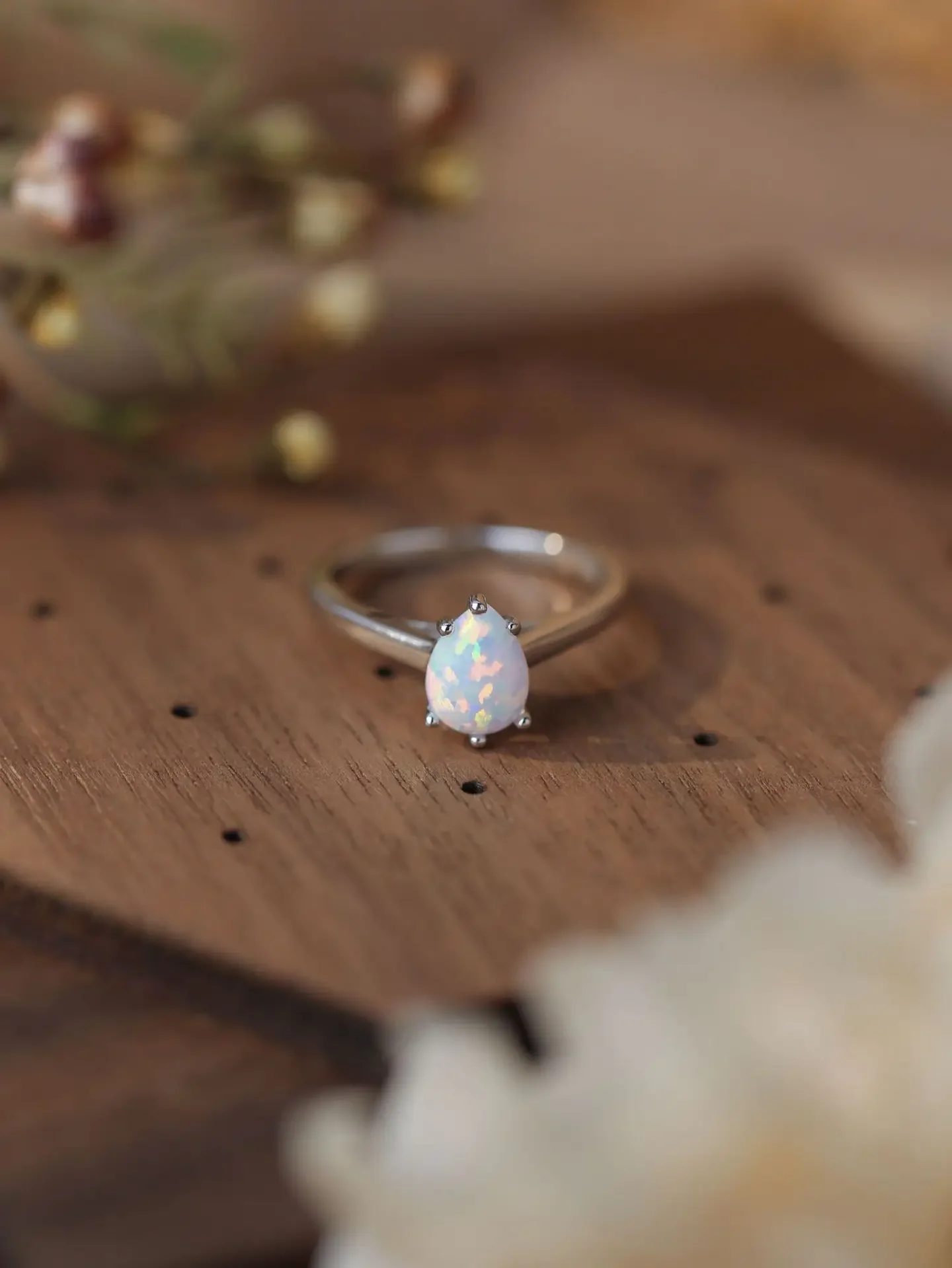 2023 New Simple Product Sterling 925 Silver Women's Ring with White Droplet Opal Classic  Elegant Style for Engagement or Party