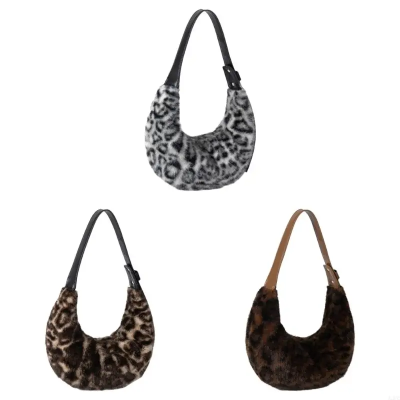 

Trendy Women's Handbag in Leopard Designs Plush Shoulder Bag Underarm Purse for Casual Outings and Daily Commutes