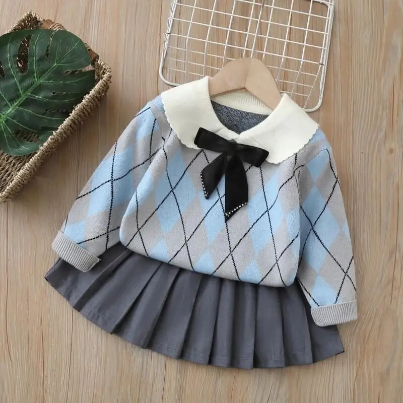 

Модный комплект из 2 предметов, детская одежда, плиссированная юбка JK для девочек, весна 2023, новый стиль, пальто в иностранном стиле для девочек, меховое пальто