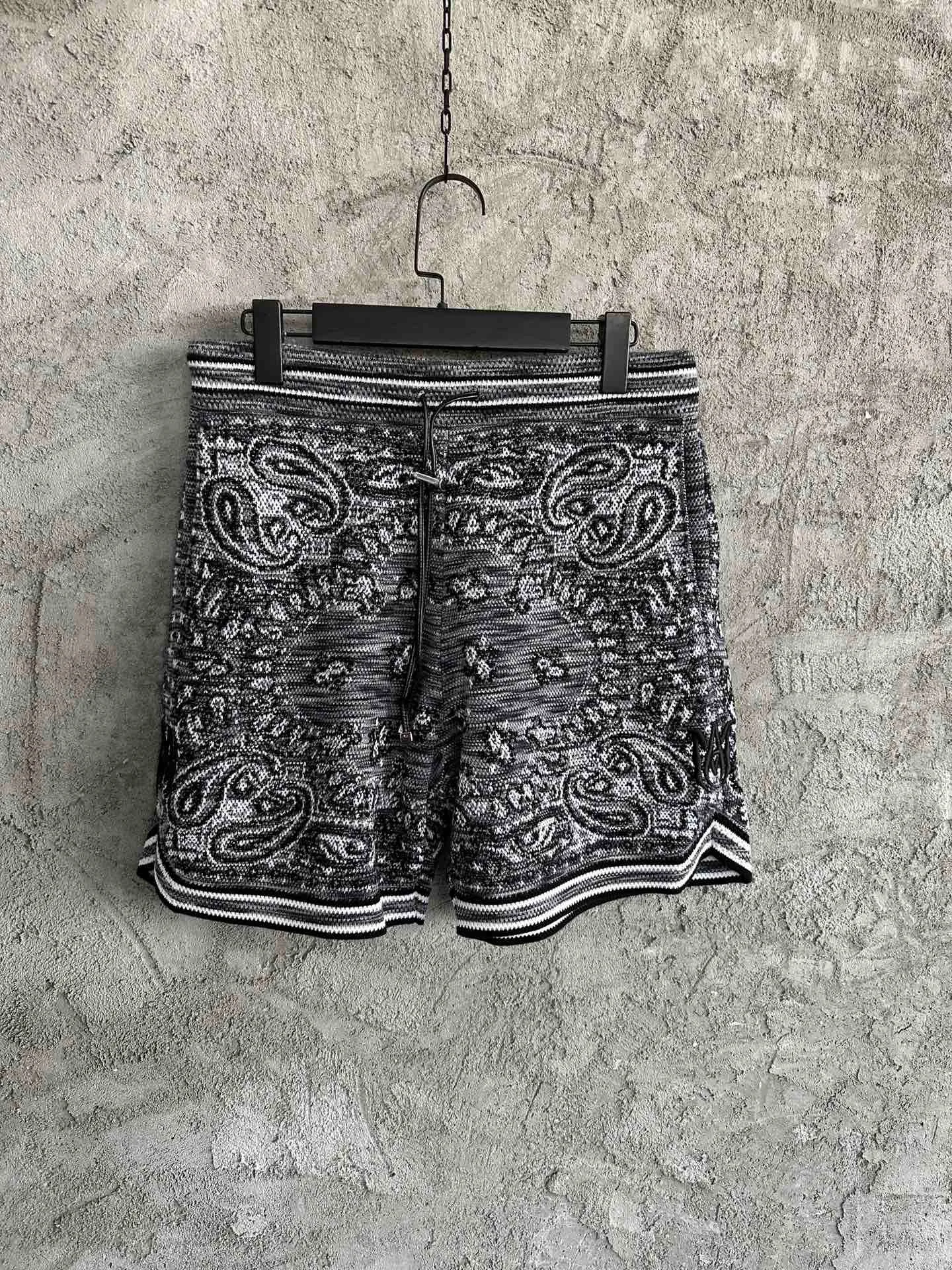 men knit paisley shorts