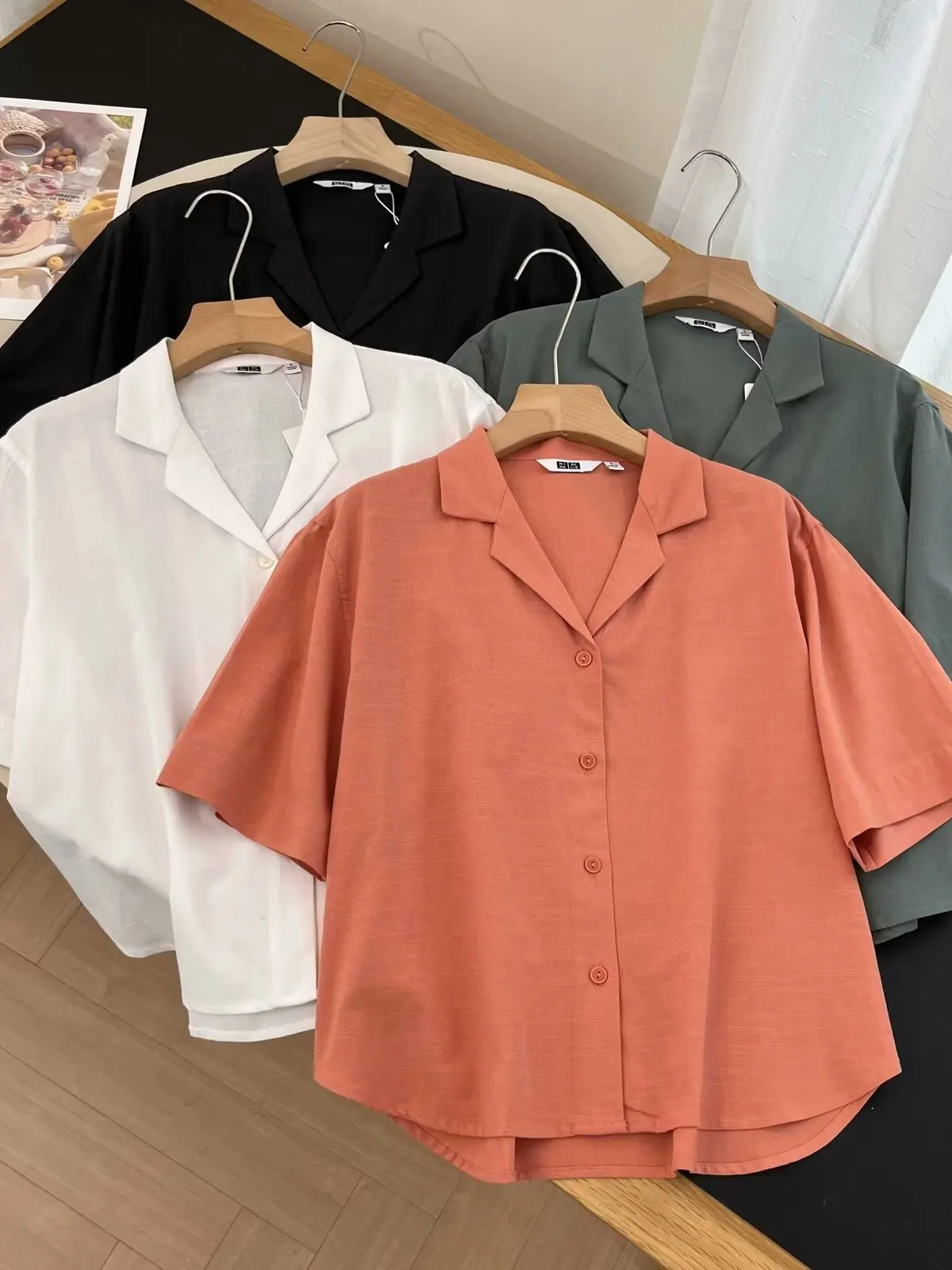 

Summer 2025 Women's Loose Casual Mixed Fiber irt ort Sve Open Collar Top Breathable Comfortable Versatile Sle Pure C...