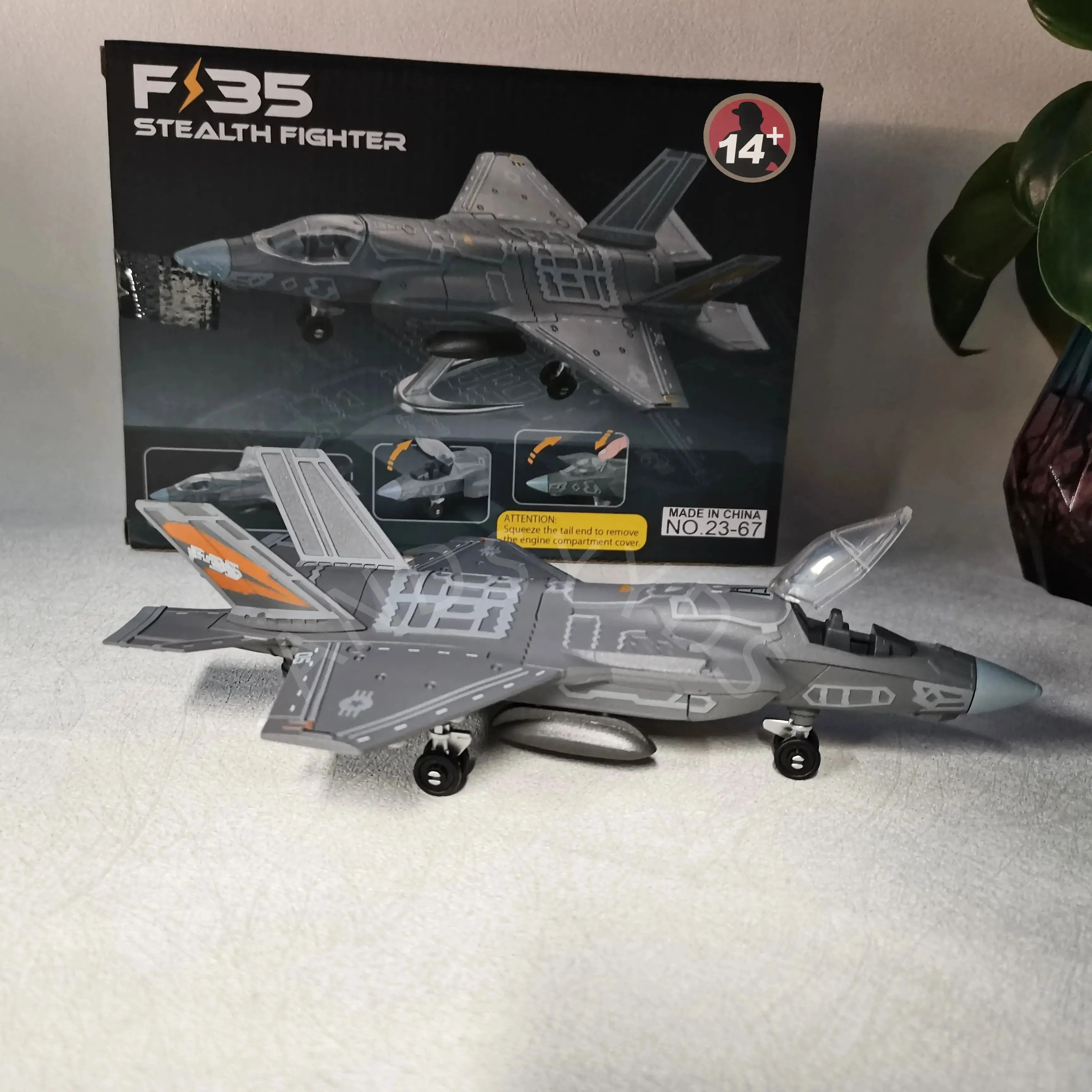 Assembly Plane Simulation Fighter F-35 Modern Military Fighter 1/72 Scale Building Blocks DIY Model ABS Plastic Aircraft Gift