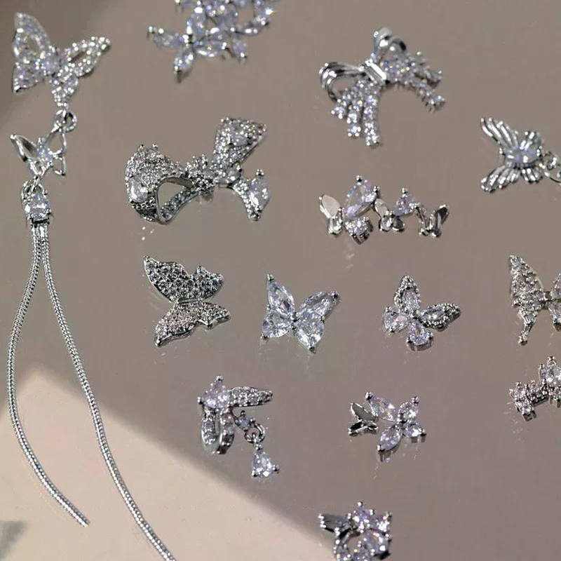 Nuevos accesorios para uñas con diamantes de imitación de circonio y mariposa, cadena de pajarita con diamantes de imitación brillantes, decoración de uñas francesa de lujo