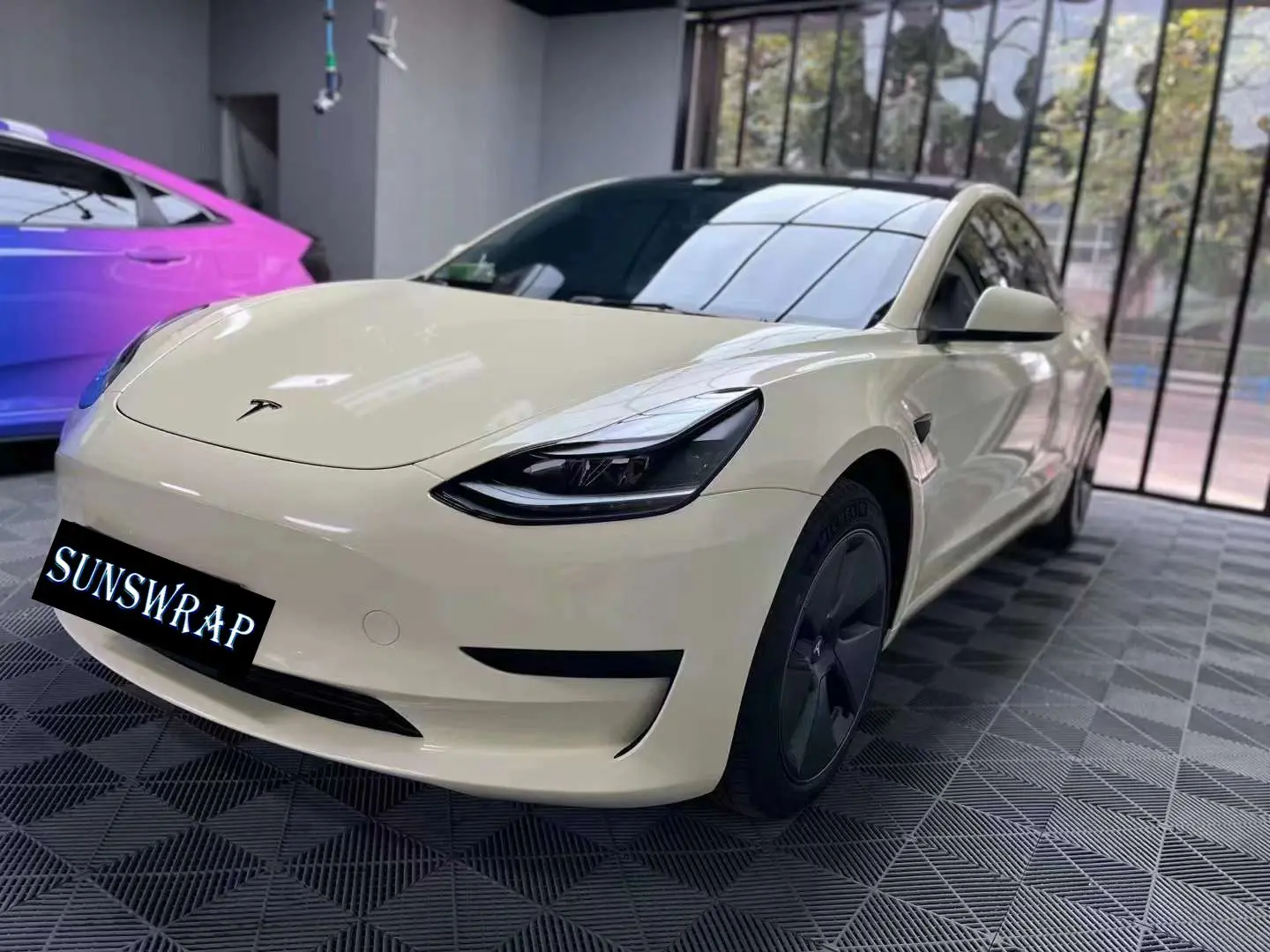 

Sahara Ice Cream Gloss Car Wrap Vinyl Roll with Air Release Adhesive Computer Car Sticker Wrapping 5X59ft/roll With Bubble Free
