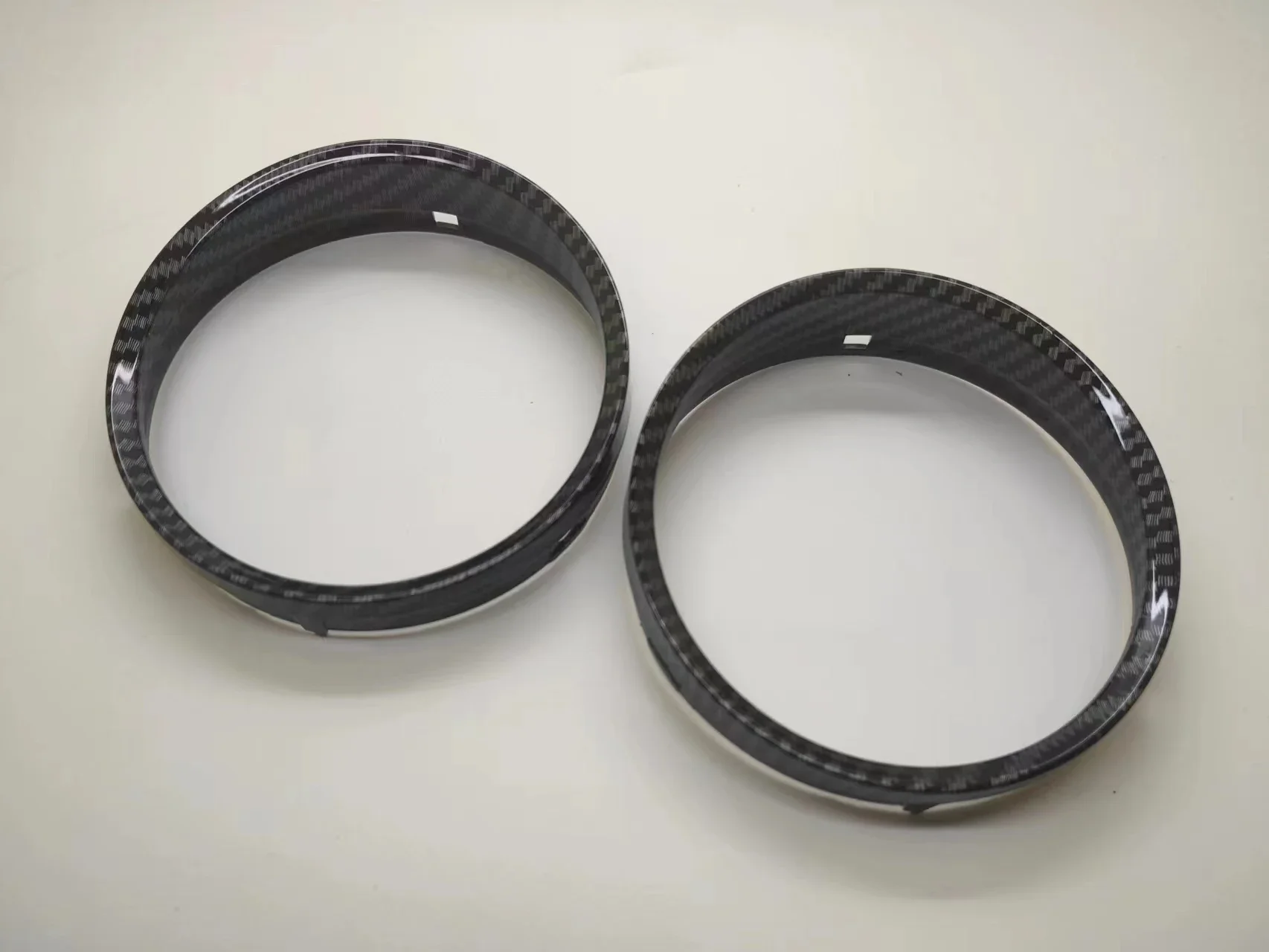 Carbon Fiber Gloss Speedometer Gauge Dial Rings Bezel Trim For BMW E60 E61 Pre-LCI M5