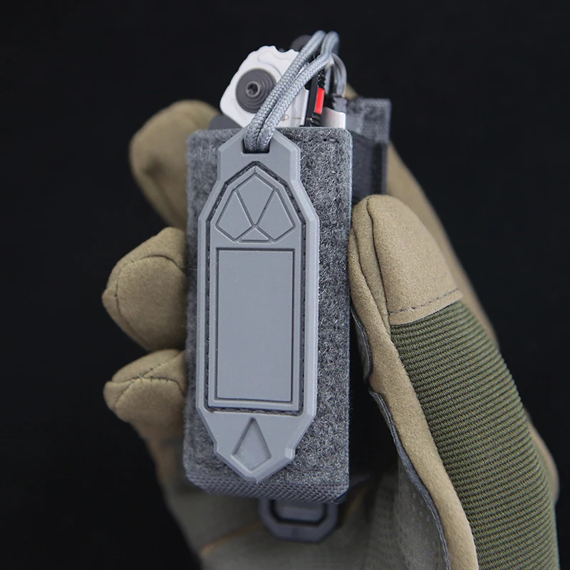 Parche luminoso TPU MOLLE con tira extractora para mochila táctica EDC