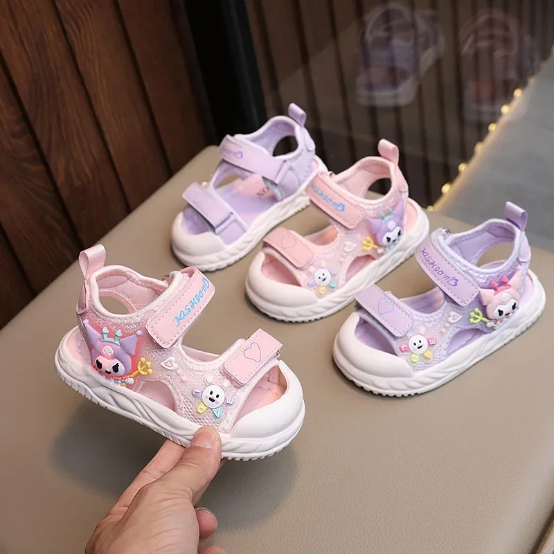 

Sanrio hello kitty Summer New Girls LED Sandals Baby Slippers kuromi Baotou Soft-Sole Beach Shoes Cartoon Lights Flash Shoes