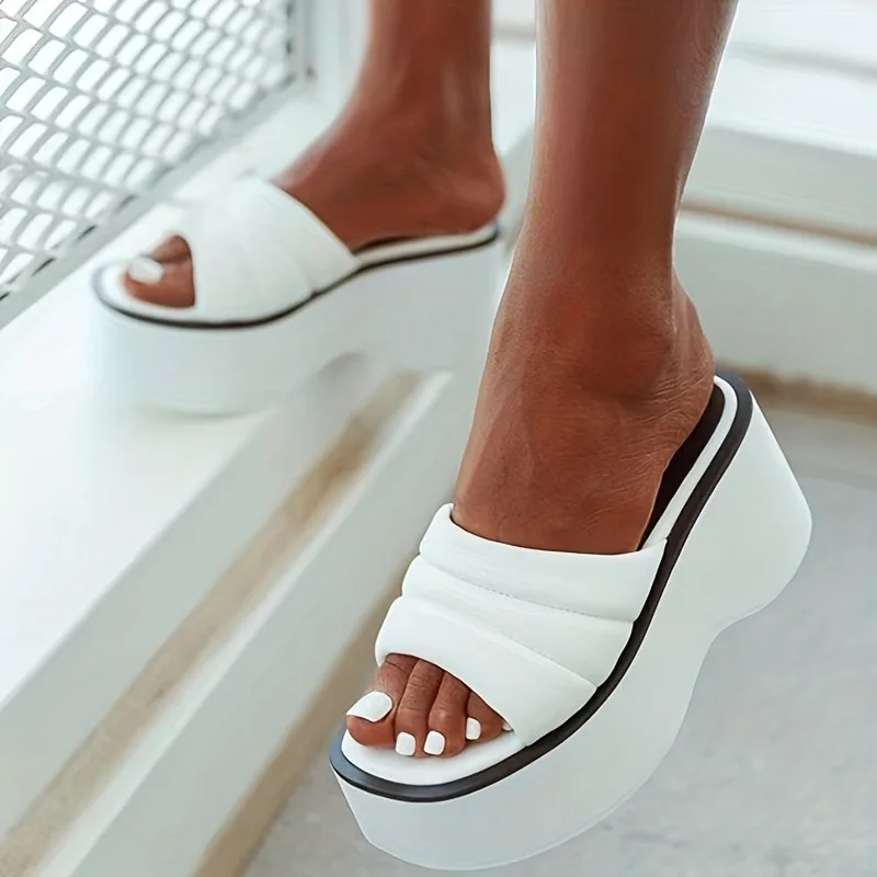 

Women Sandals Lightweight Chunky Platform Sandals Women 2025 New Thick Bottom Wedge Slippers Fashion Non Slip Beach Shoes Women
