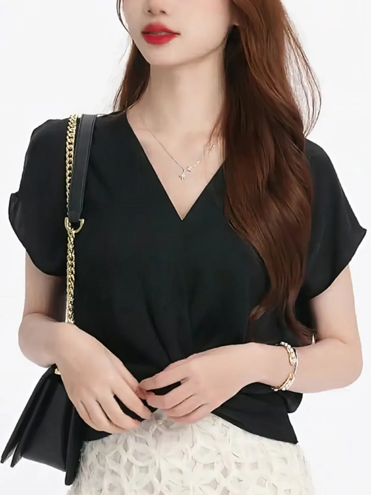 

Ele Women's Summer 2025 Slim Fit ort Sve Faionable Bla High-End Design Sense Commute Sle Korean Version T-irt