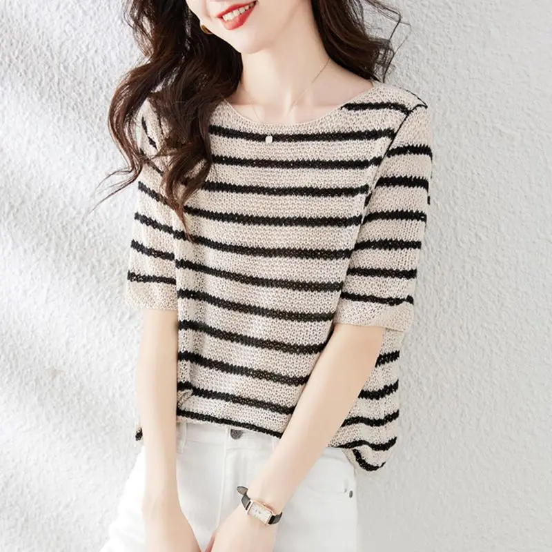 Korean Striped Stylish Hollow Out Knitted T-shirt Female Clothing Casual O-Neck All-match Summer Commute Short Sleeve Pullovers