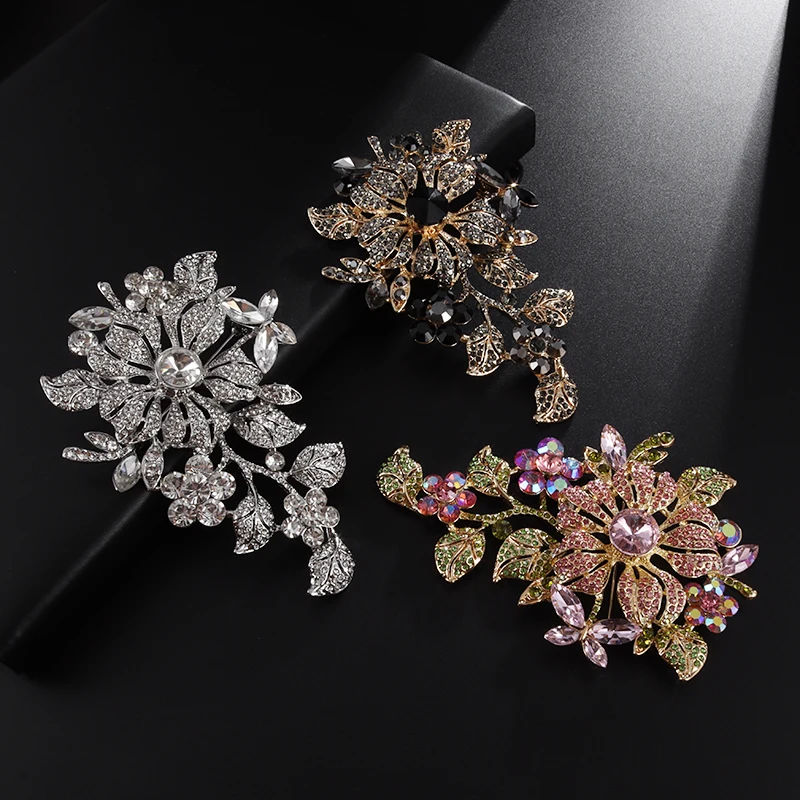 Fashion Exquisite Inlaid Rhinestone Zircon Silver Color Flower Brooch for Women Charm Temperament Evening Dress Pin Accessories