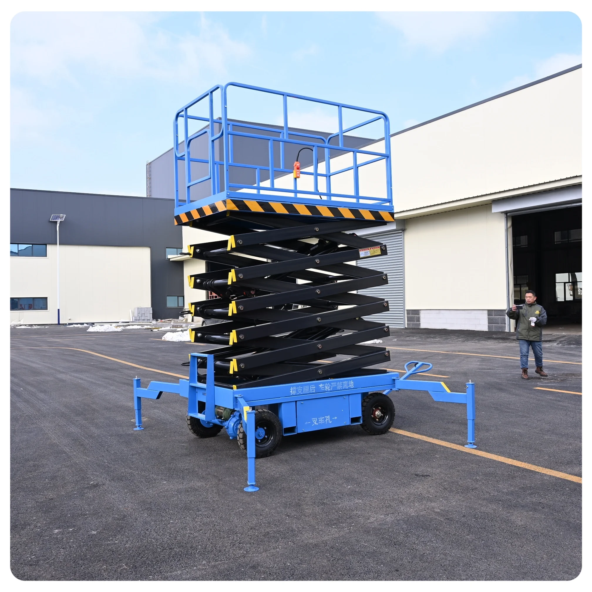Hydraulic Lifting Platform Electric Scissor-type Operation Vehicle, Mobile Small Lifting Machine with CE Certification