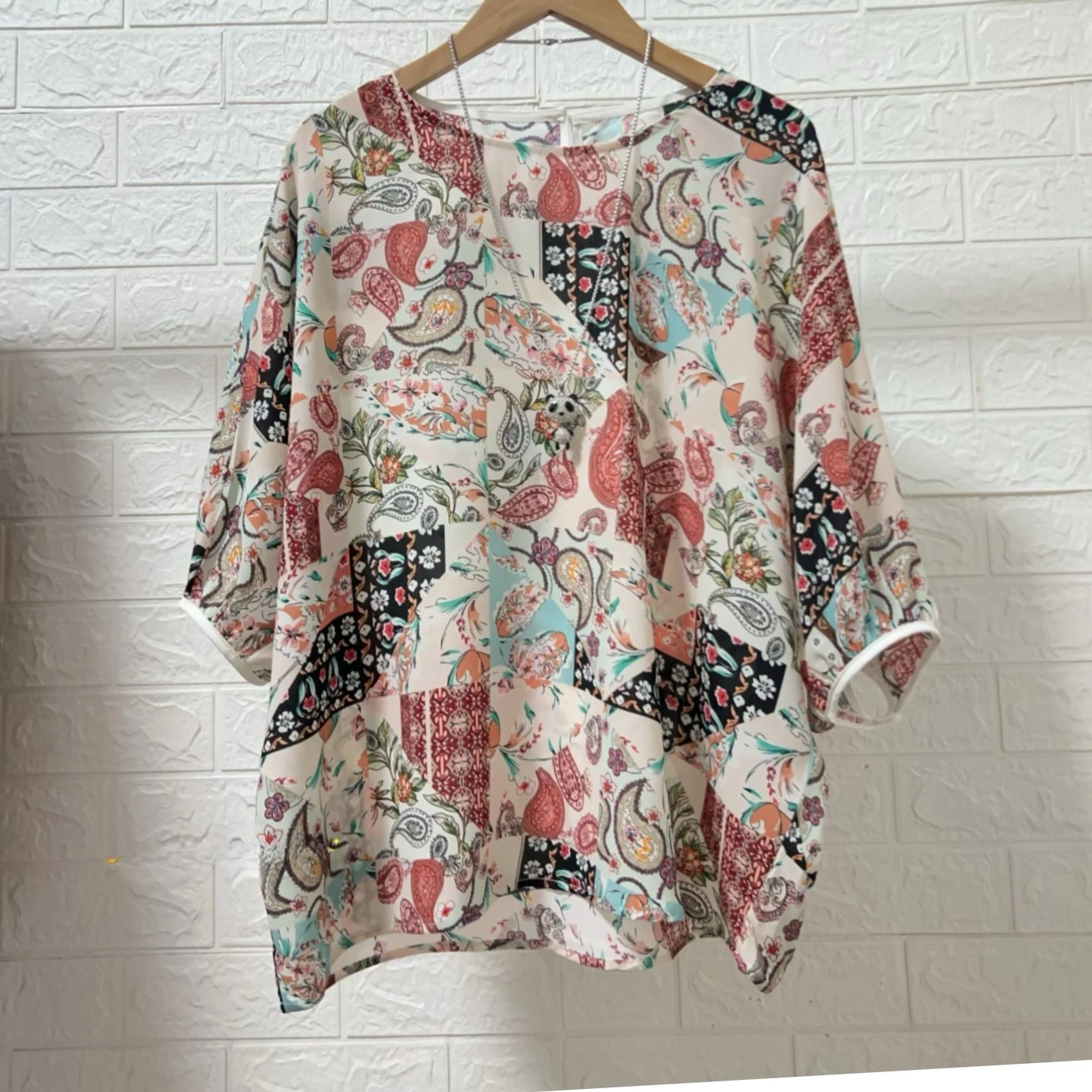 

Casual Loose Printed Chiffon Blouse Batwing Sleeve Women Top Stylish
