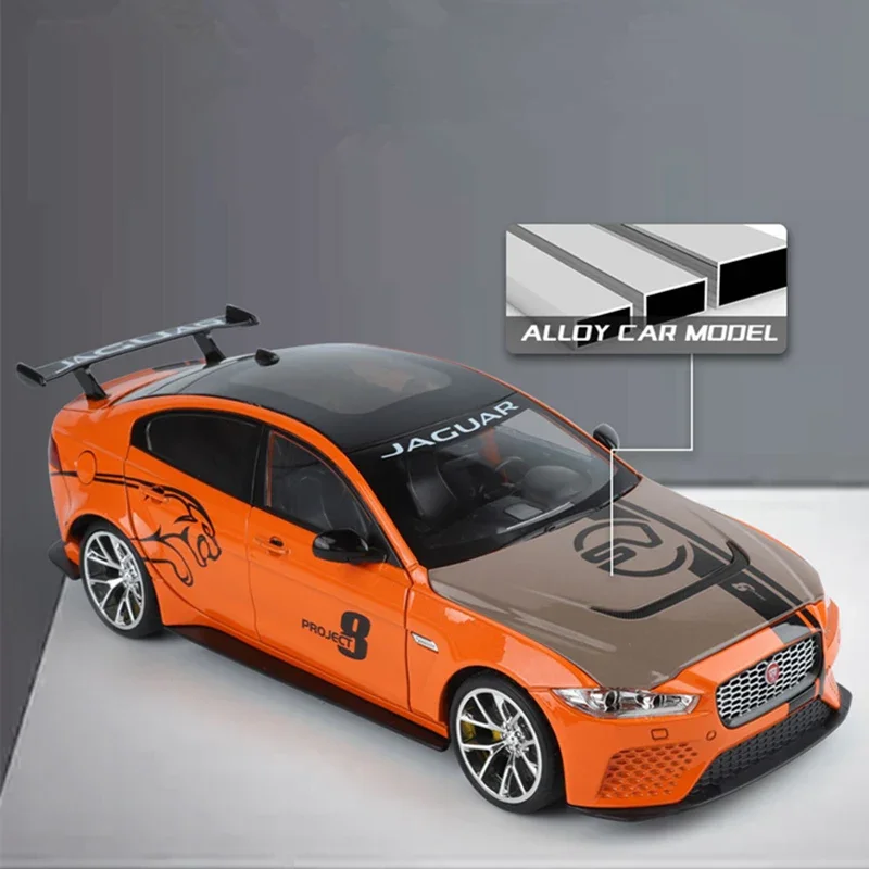 1/18 Jaguar XE SV Project 8 SUV Alloy Sports Car Model Diecast Metal Racing Car Vehicles Model Sound and Light Toy Gift