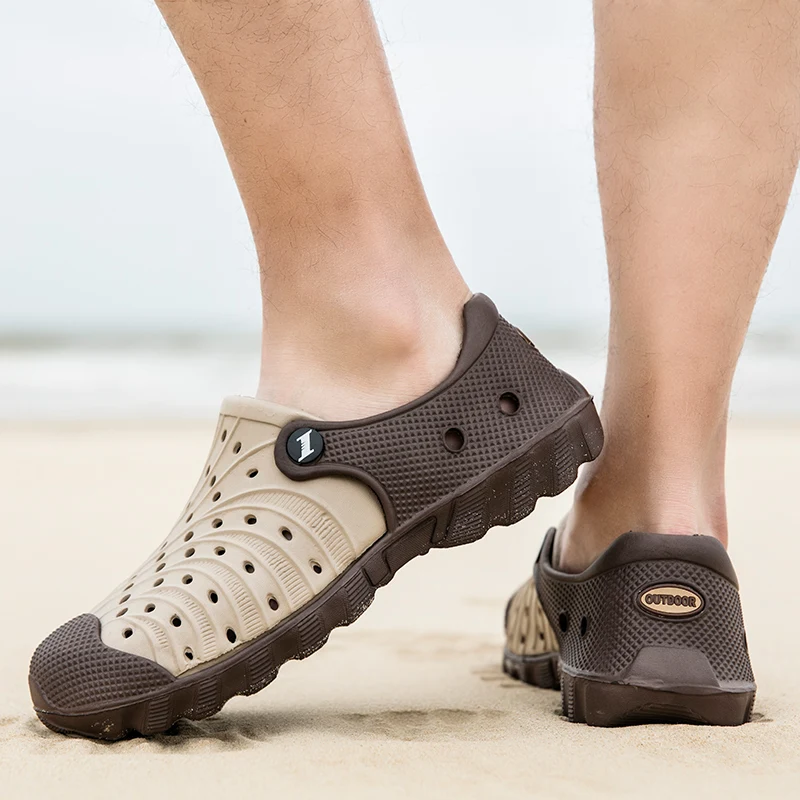 Sandales décontractées imperméables pour hommes, chaussures d'eau de plage plates, chaussures de plein air à enfiler, haute qualité, offre spéciale, quatre saisons