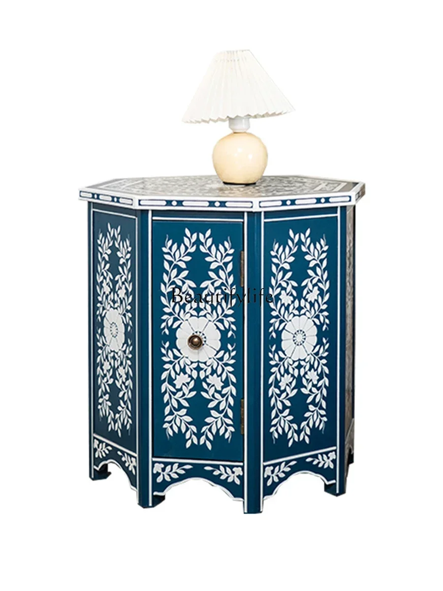 ตู้วางของตกแต่งมุมห้องนั่งเล่นสไตล์ยุคกลาง LD25