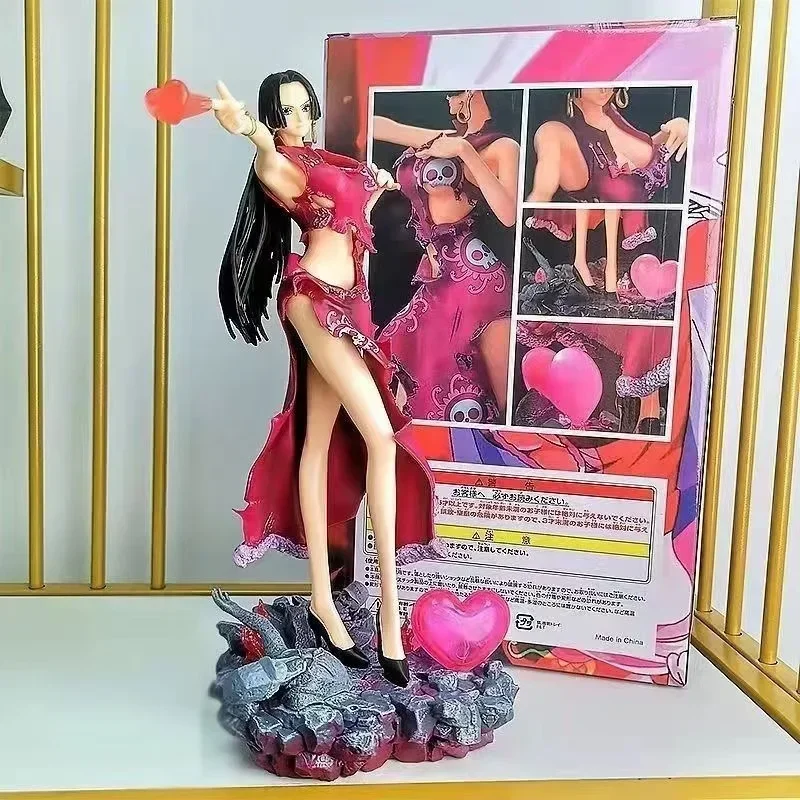 Una pieza rey Cheongsam emperatriz Hank Kubi Base en forma de corazón puede brillar modelo de luz nocturna adorno hecho a mano