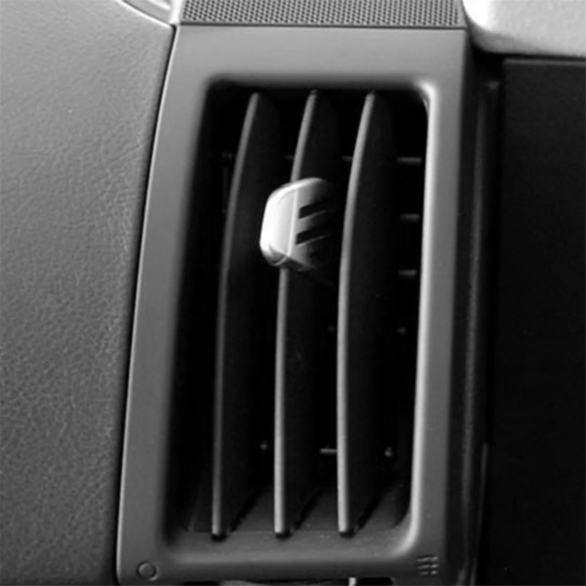 랜드로버 프리용 자동차 액세서리 자동차 앞쪽 에어컨 통풍구 조절 패들 LR016367