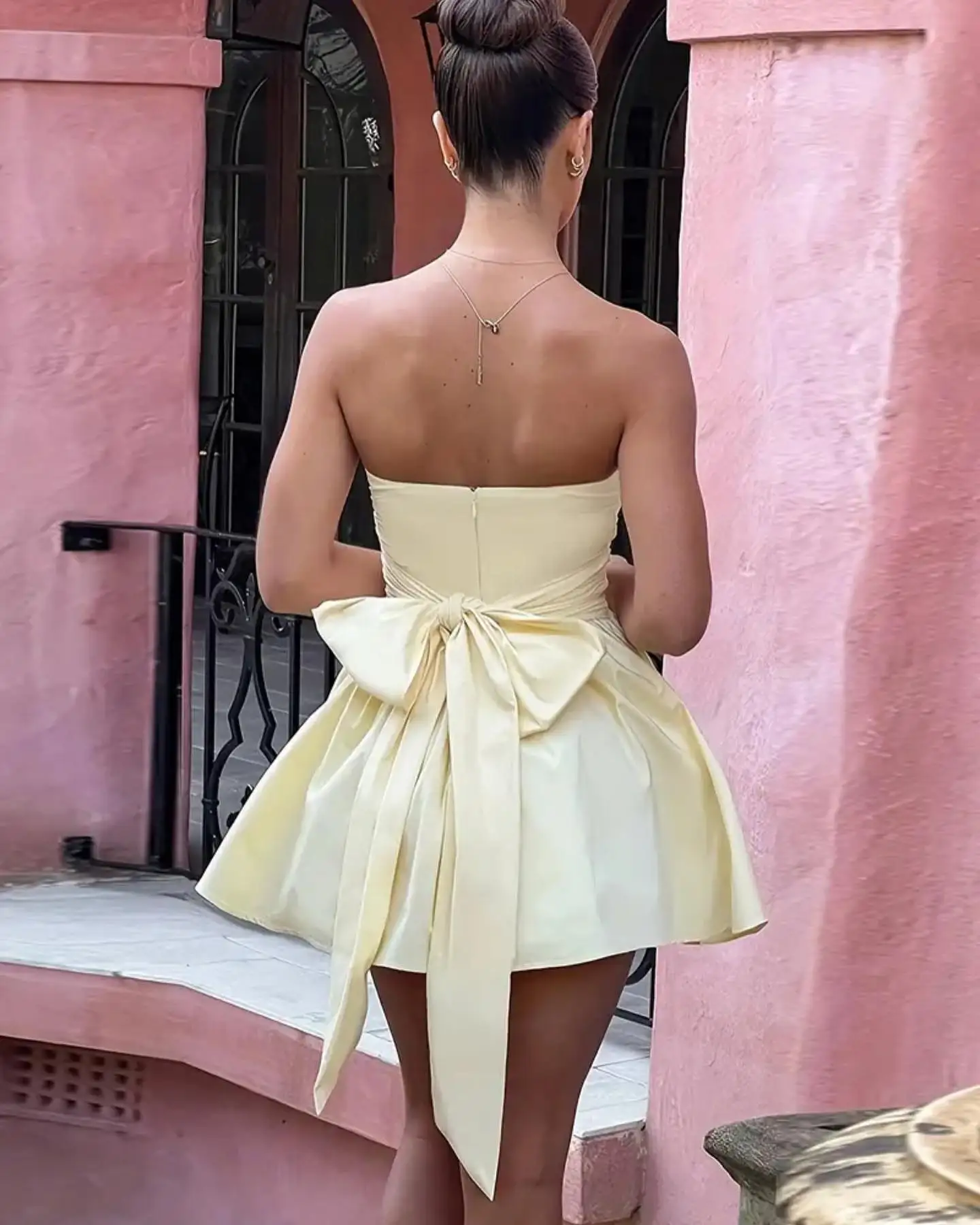 PuTao-Robe de Bal Jaune Simple, Sans Bretelles, Drapée, Mini Longueur, Au-Dessus du Genou, Robe de Soirée de Mariage, Robe de Cocktail, Été